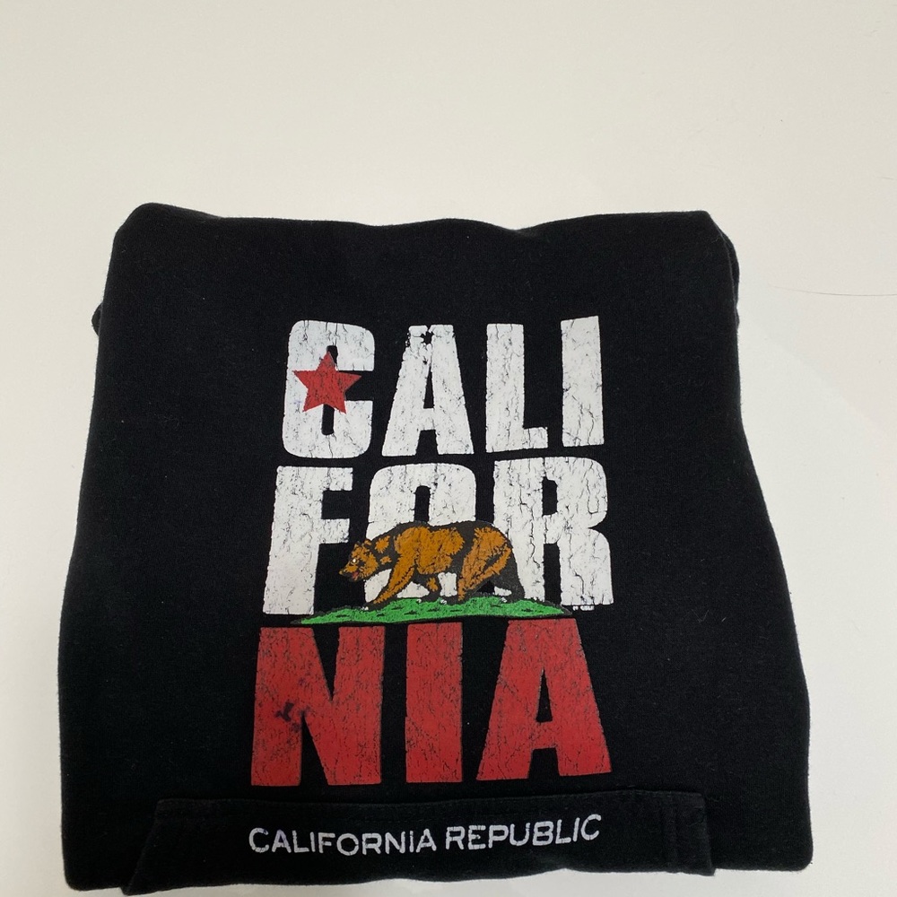 California republic black sweatshirt